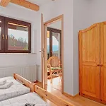 Pod Brzeźnikiem Willa Bukowiec (Lower Silesia)